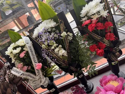 Kwiaciarnia "Kwiaty" Szczecin - Znicze, Wieńce, Wiązanki